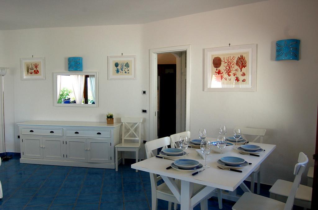 Villa Smeralda パラーウ 部屋 写真