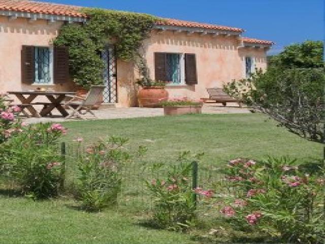 Villa Smeralda パラーウ 部屋 写真